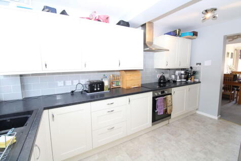 Burrows Road, Kingswinford, DY6 8LU