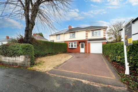 Wood Avenue, Off Amos Lane, Wednesfield, Wolverhampton