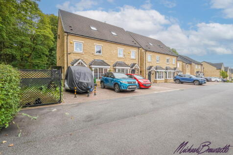 Harrowins Farm Drive, Queensbury, Bradford, BD13.