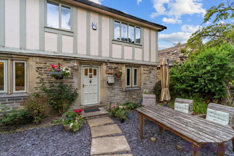 Park Lane, Queensbury, Bradford, BD13 1QH