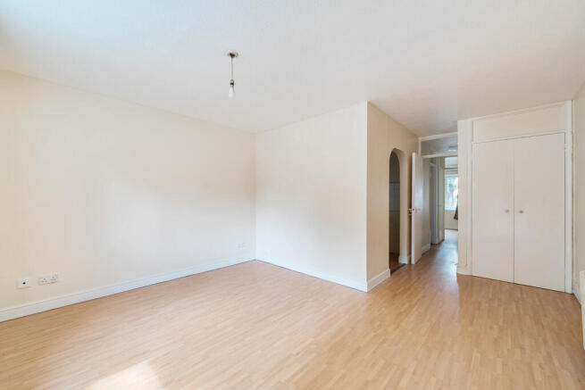 1334310-5-688ca8b...