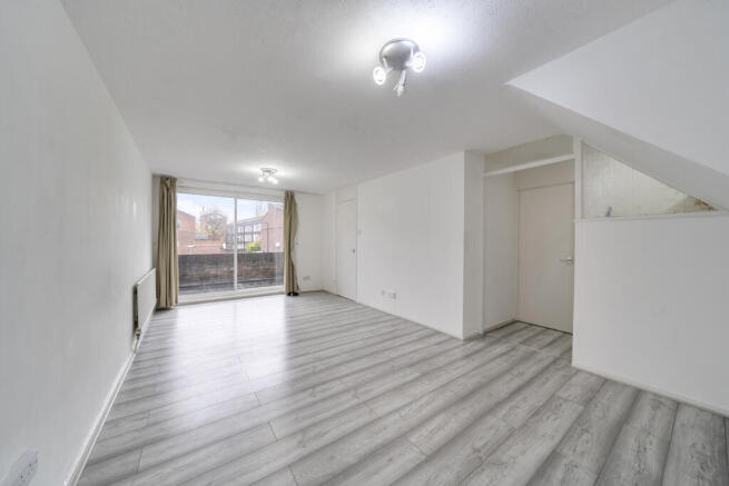 1377301-6-6911d2a...