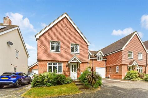 Ditch Acre Grove, Clanfield