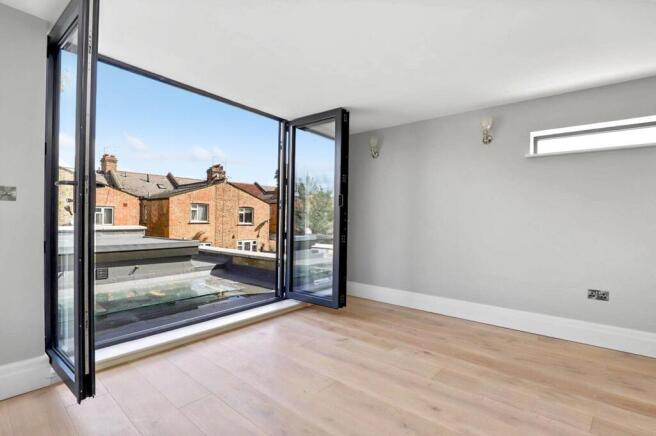 15848309 (5)_enhanced.jpg