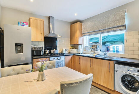 Peterborough Road, Carshalton, SM5