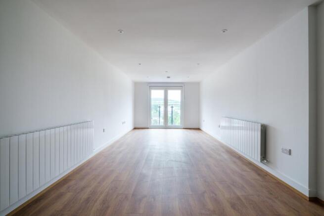 151-WHYTELEAFE-HO...