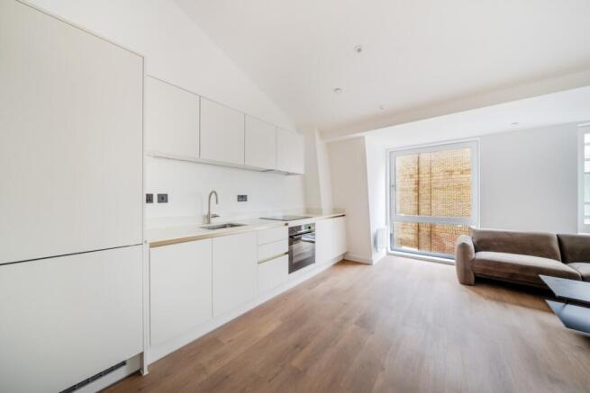 1386801-4-692f0c5...