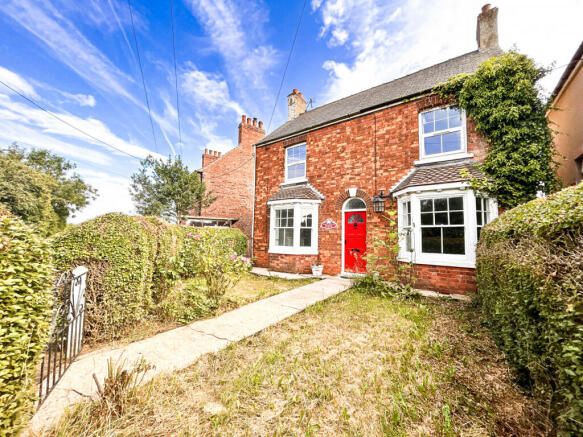 Charming Victorian Family Home in Thealby - A Per