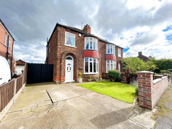 Charming 3-Bedroom Semi-Detached Family Home in Q