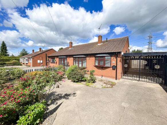 Spacious Two-Bedroom Bungalow with Open Views, Ga
