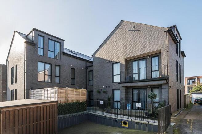 Davidson Frost-Wellings, DFW, Milburn House, Front