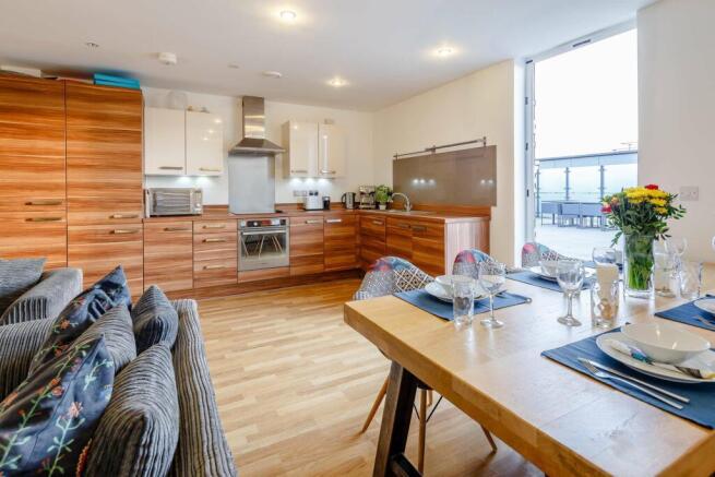 Davidson Frost-Wellings, DFW, Bletchley Court, Liv