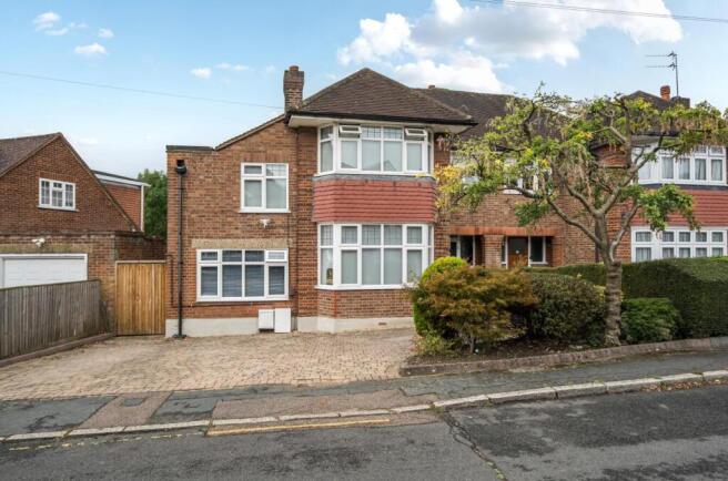 Davidson Frost-Wellings, DFW, Barn Crescent, Stanm