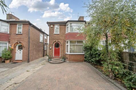 Peareswood Gardens, Stanmore, HA7