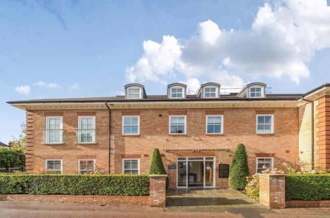 Davidson Frost-Wellings, DFW, Bournehall Road, Bus