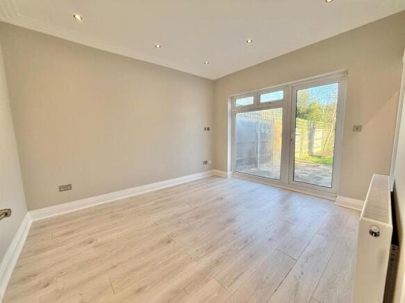 Davidson Frost-Wellings, DFW Hale Grove Gardens, L