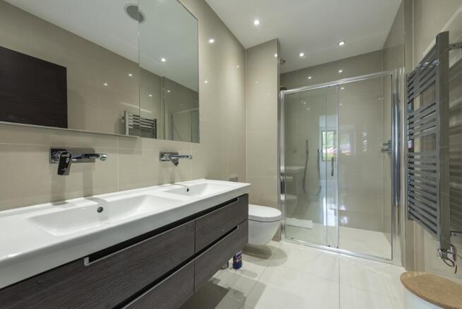 Walled Garden Shower room.jpeg