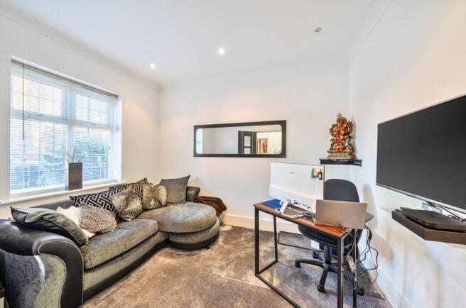 Davidson Frost-Wellings,DFW, Julius Caesar Way, Li