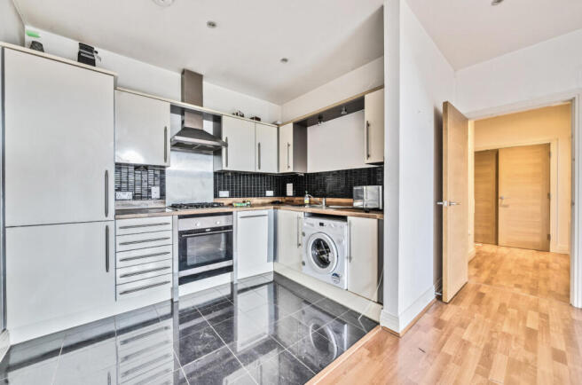 1295871-2-68399eb...