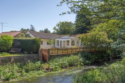 A Beautifully Situated Detached Home Enjoying in a Peaceful Riverside Setting in Saxthorpe