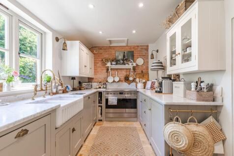 Chain Free in Ingworth