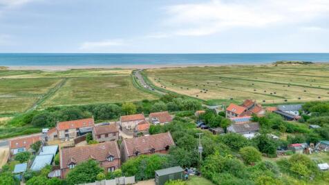 Charming Chain Free Brick-and-Flint Coastal Cottage in Salthouse