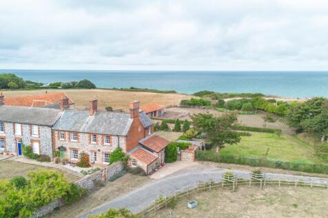 Characterful Coastal Cottage in Sidestrand