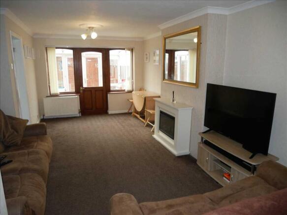Lounge/Dining Room