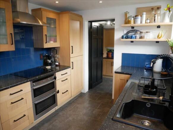 KITCHEN/DINER/GARDEN