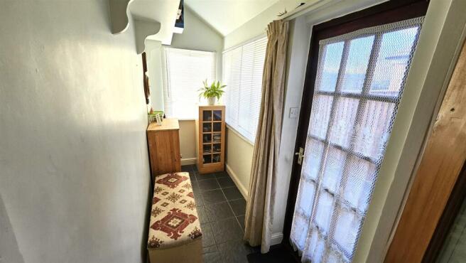 ENTRANCE HALLWAY