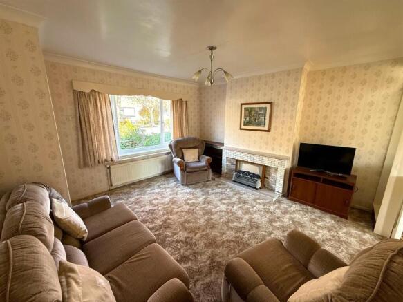 Living room 3 .jpg