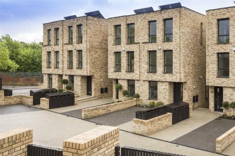 Lion Yard, Underhill, Barnet, EN5