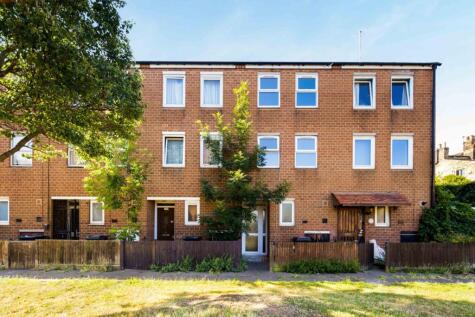 Lyneham Walk, London, E5