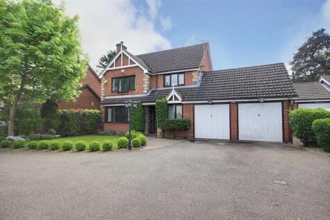 Chester Close, Little Heath, Hertfordshire, EN6