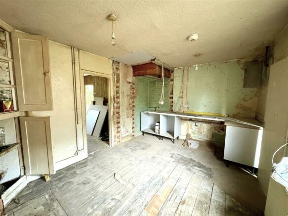 Kitchen / Dining Room