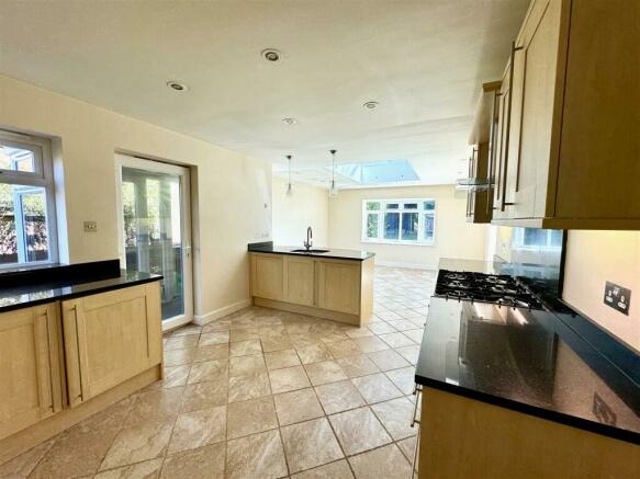 Kitchen / Dining Room