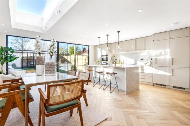 Kitchen/Dining Area