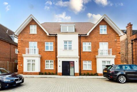 High Road, Whetstone, London, N20