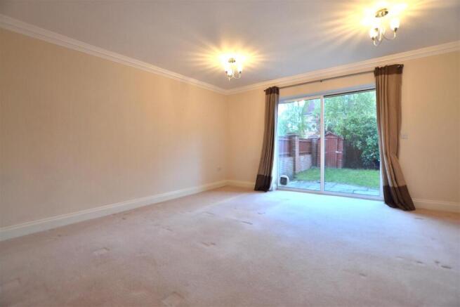 Livingroom.JPG