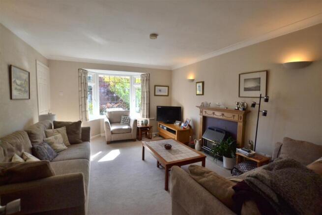 Living Room 1.JPG