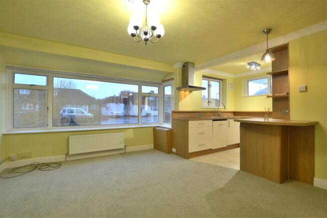 Living room & Kitchen.JPG