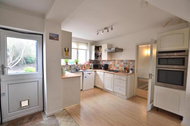 Kitchen.JPG