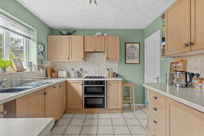 14 Lundy Row - kitchen (brochure).jpg