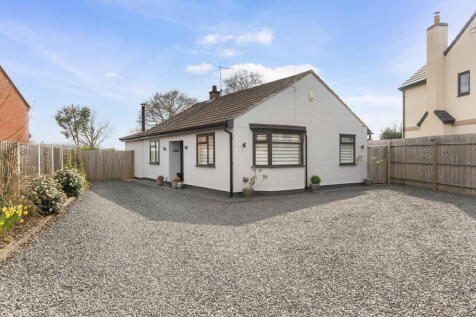 Burgamot, Mill Lane, Wadborough, Worcestershire.  WR8 9HB