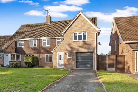 11 The Drive, Powick, Worcester.  WR2 4SA