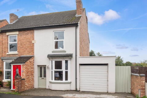 21 The Drive, Checketts Lane, Worcester. WR3 7JS