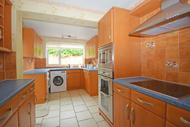 4 Chadcote Way, kitchen a.jpg