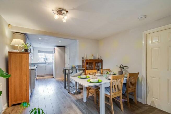 KITCHEN/DINER