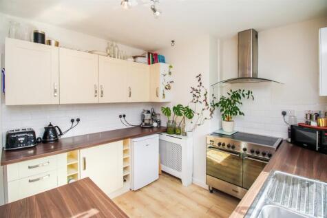 Firville Avenue, Normanton