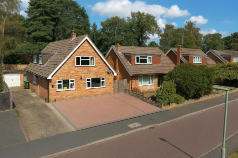 Mount Pleasant Close, Lightwater